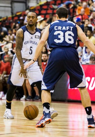 TheoBrizzoun's tweet photo. Ryan Boatright is simply  one best to ever do it out of the  Chi   BOAT was  Co-Illinois POY , East Aurora HS in #aurora #illlinois, A National Champion at #UConn  and Finals MVP and Champion Europe Premiere .  

#bajekBrownpodcast  Hoopers appreciation post  via #Theo3-N-D https://t.co/wNTScKEAYe