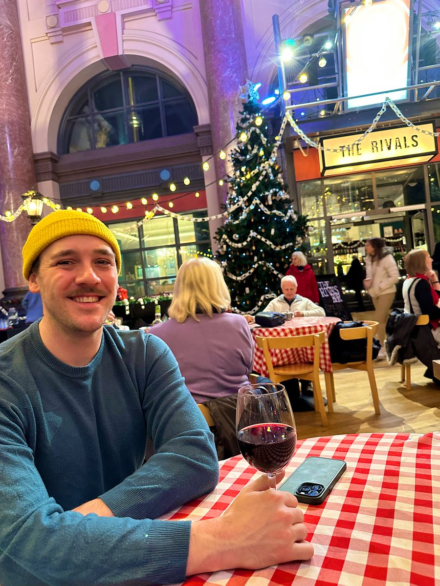 Festive date night with <a href="/MattEGarrett/">Evan Garrett</a> to see one of my all time favourites at one of my favourite theatres. 

And obvs I’ve got a mulled wine. Rude not to.