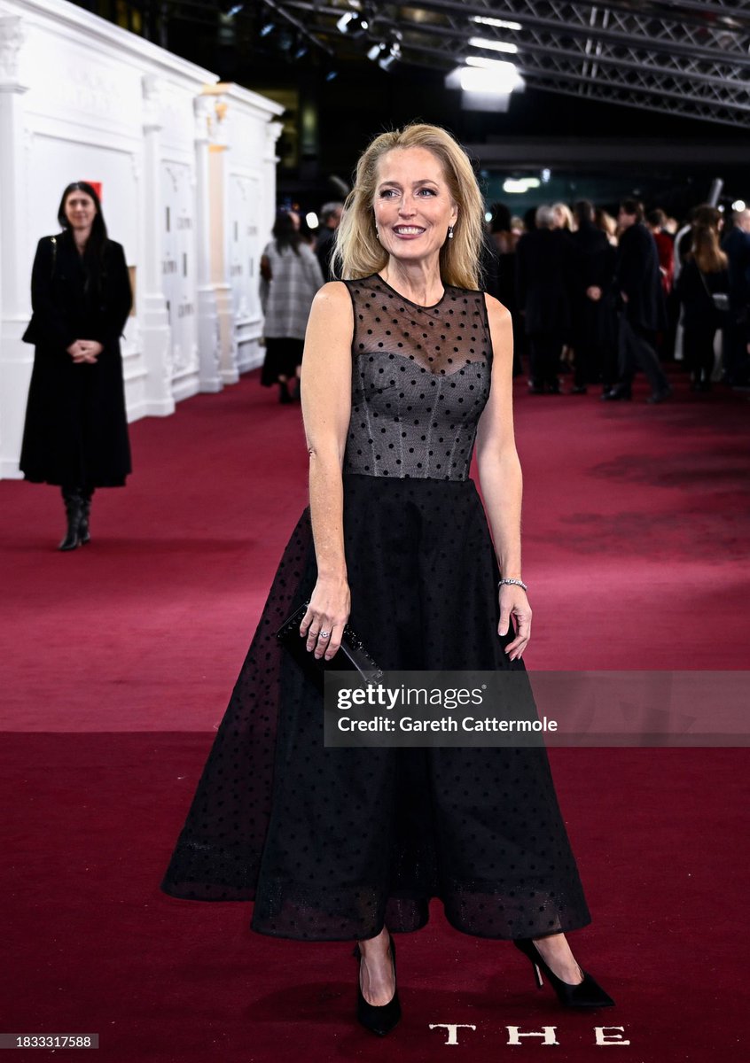 stellagrwelton's tweet image. she's this big 🤏