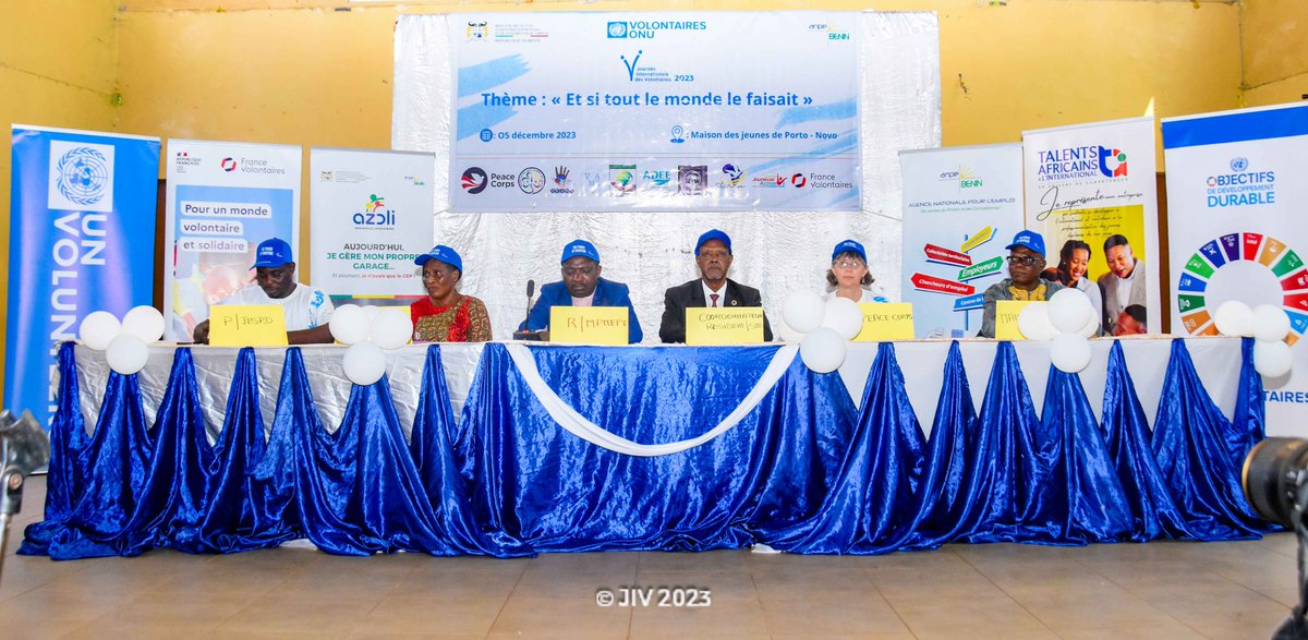 #JIV2023 
Cérémonie officielle de célébration à la Maison des Jeunes de Porto-Novo ce jour, en présence de plus de 300 #volontaires venant de différentes organisations de volontariat au Bénin.
#SiToutLeMondeLeFaisait
#IfEveryoneDid 
#IVD2023 
#vnubenin