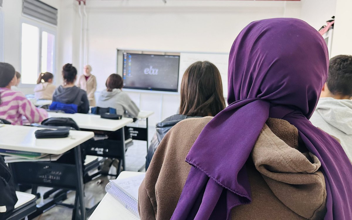 uluderemem's tweet photo. İlçemiz;merkez, belde ve en uzak köy okullarımızda etkileşimli tahta kurulumu devam ediyor, öğrencilerimiz teknolojiyle buluşuyorlar. Eğitimde fırsat eşitliğini sağlamak için tüm gayretimizle çalışmaya devam ediyoruz.

@tcmeb
@Yusuf__Tekin
@SirnakValiligi
@izzetaydin01
@uluderekm https://t.co/ZDo7syw2Cf