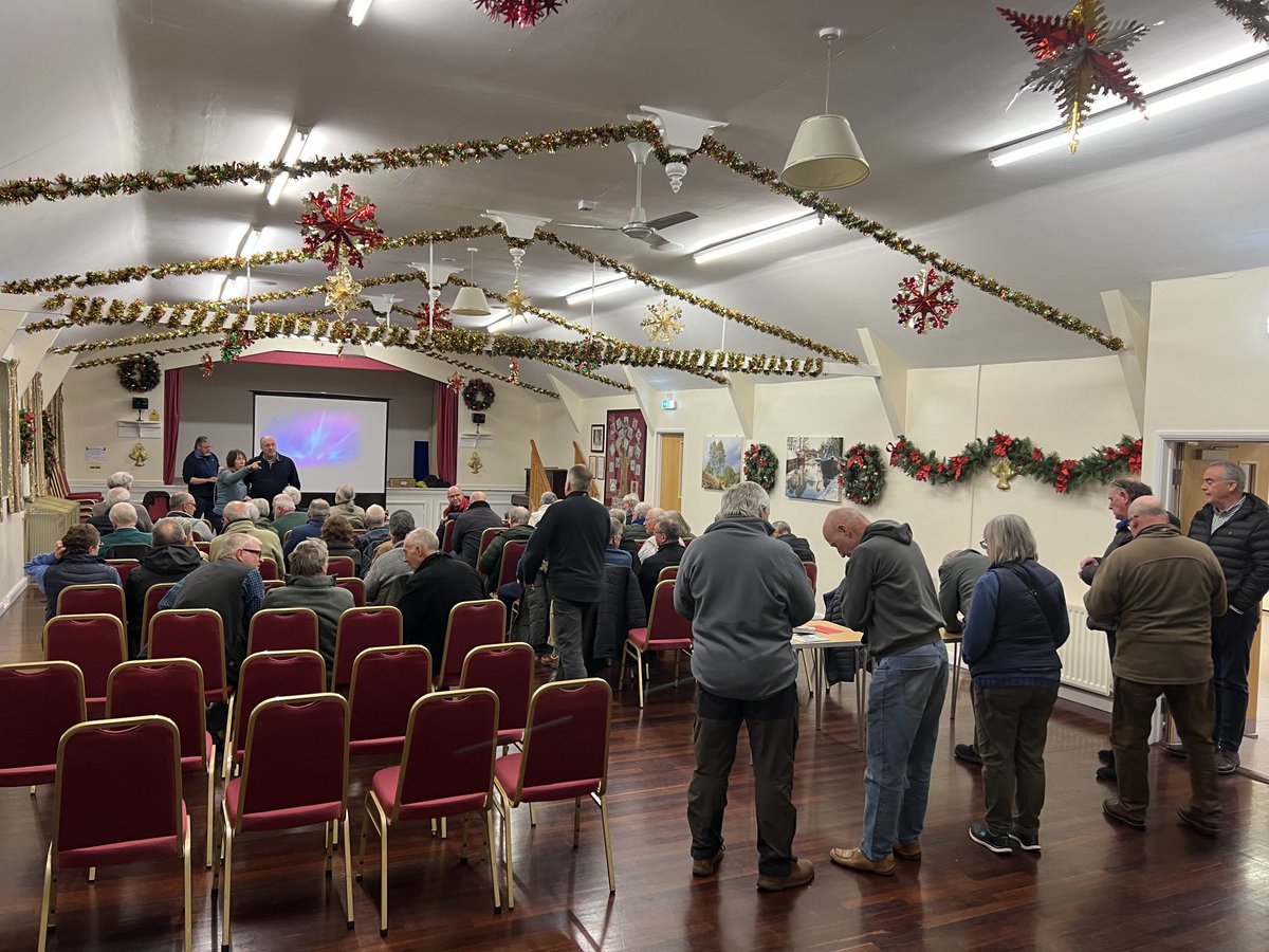 A great turnout tonight for Craig Round talk at Stafford branch ⁦<a href="/WestMidBirdClub/">West Midland Bird Club</a>⁩
