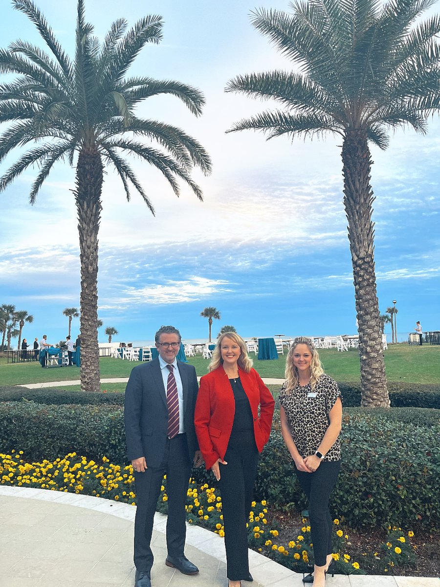 Having a great time with Partner Daniel Epstein and Director of Client Engagement Sara Meis in sunny Florida at the Chief Litigation Officer Summit! 🌴☀️

#Networking #ChiefLitigationOfficerSummit #LegalLeadership #ProfessionalGrowth
