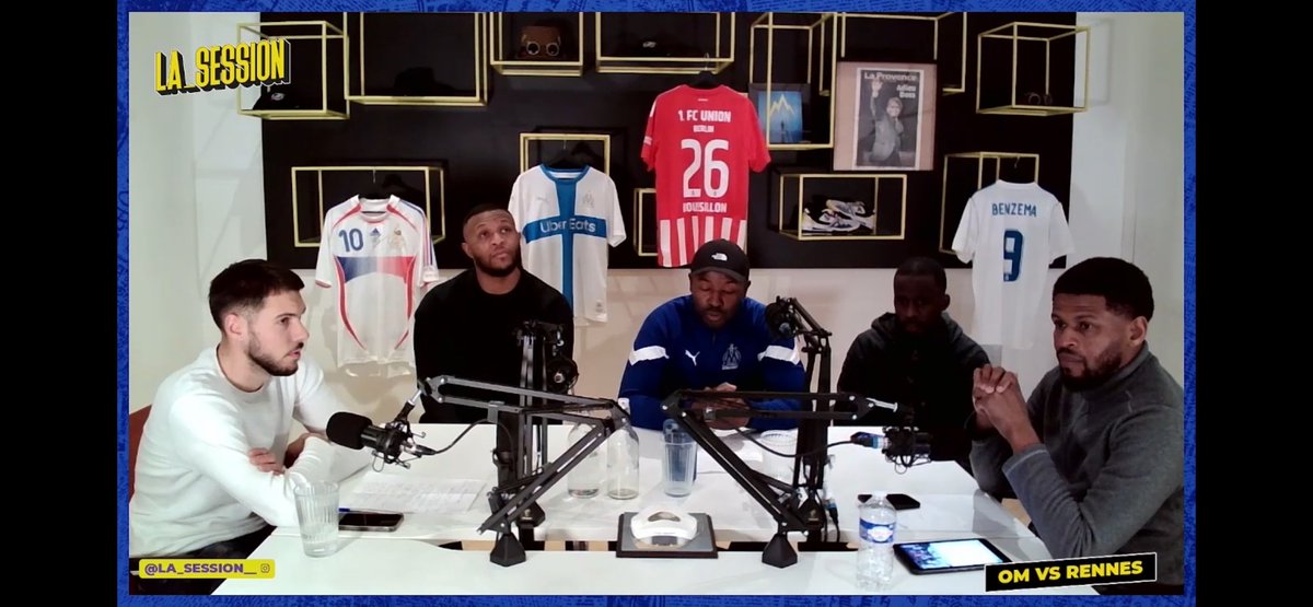LSAF_UNITED's tweet photo. C’est l’heure du rattrapage !!!!
Émission du 4/12,disponible avec le lien ci-dessous :

https://t.co/xg5vI8gwxF

#OMOL #teamOM #Marseille https://t.co/WIrkfa4hGU