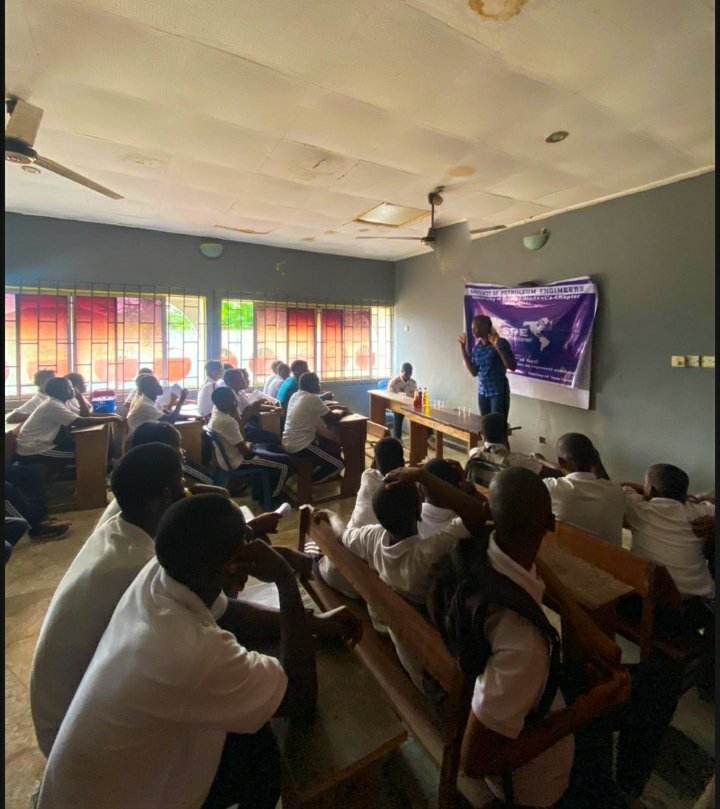 UnicalSpe's tweet photo. S . P . E!

Cleaner energy!
    
  SPE UNICAL Student Chapter is excited to share the fantastic outcomes of our ENERGY-FOR-ME Program which was held on Friday,1st of December, at Turning Point Academy, Calabar South.
   #WeAreSPE @spephc103 https://t.co/qYs6ZIMuLX