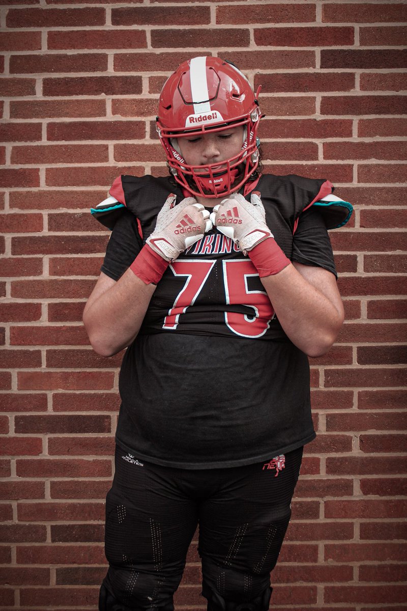 Check out the film from my All Public League senior season. 🫶🏽
Looking for an Opportunity 
@PRZPAvic <a href="/PAPrepsRivals/">PA Preps</a> 
<a href="/HennigarFundInc/">Ryan Nase</a> <a href="/EdOBrienCFB/">EdOBrienCFB</a> <a href="/NEVikingsFB/">Northeast Football Alumni</a>

hudl.com/v/2MiyFb