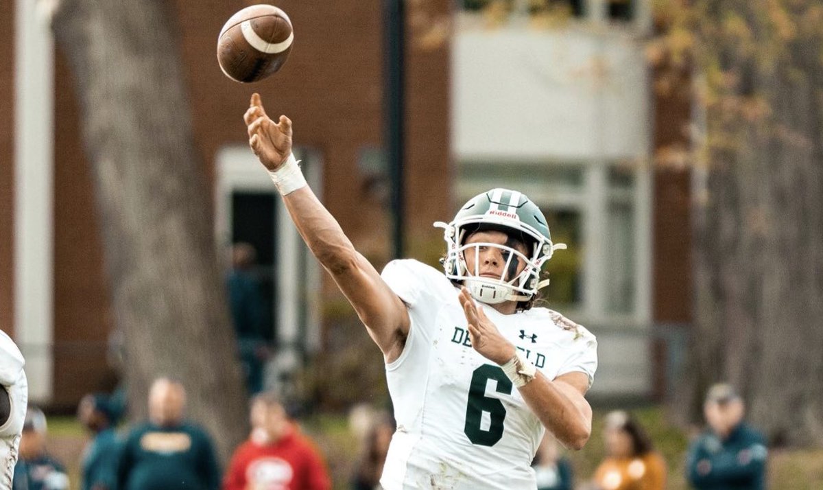 #UVa is getting, “the best quarterback by far in New England” in 2025 pledge Cole Geer. He's also the second commit from the Deerfield Academy (Mass.) in as many cycles. On how the Cavaliers have started to build a pipeline with the Northeast prep school: dailyprogress.com/sports/qb-cole…