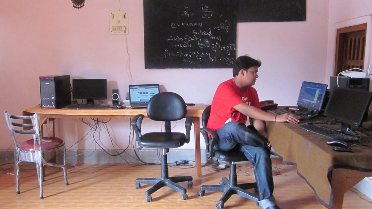 Throwback to 2010 when I embarked on my freelance journey after college in Varanasi with WordPress. It's been an incredible ride and I'm grateful for every opportunity that's come my way! #freelancelife #WordPress #throwbackthursday