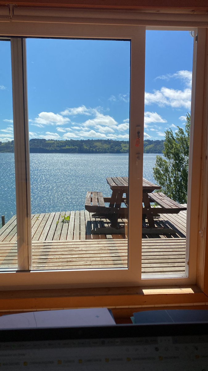 plancton_andino's tweet photo. Preparando la terraza para celebrar 25 años de historia. Gracias Chiloé. #PSMB https://t.co/YH4IRfue2Y