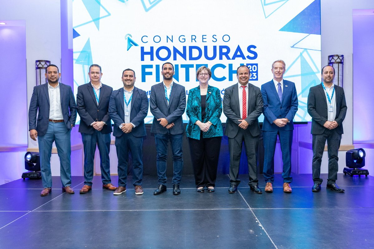 ¡🇺🇸 esta orgulloso de patrocinar el Congreso Honduras Fintech 2023 junto a @FintechHonduras! Impulsamos la inclusión digital y financiera para cerrar brechas y lograr el desarrollo integral de 🇭🇳. ¡Las tecnologías financieras son clave para mejorar la calidad de vida!