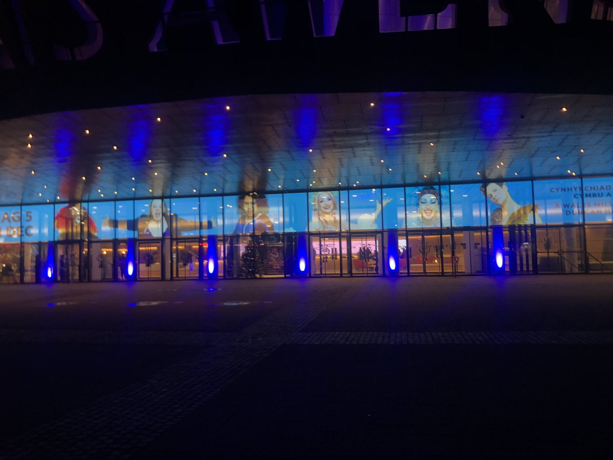 Guys, this is not a drill…. My face is on the Wales Millennium Centre !?!?!

Dear all who ever doubted, bullied or mocked me…. Fuck you xoxo