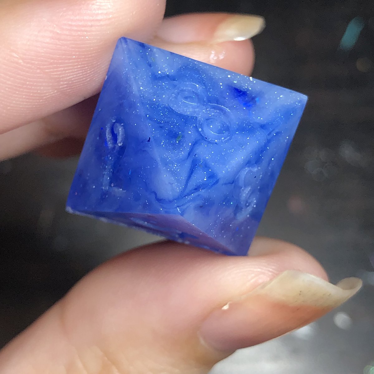 HealersHug's tweet image. Absolutely love the color of these dice. Hopefully I’ll be able to get the white to cooperate and swirl nicely for me next time. 

#handmadedice #dice #dnd #ttrpg #dungeonsanddragons #dicemaking #dicemaker #dicemakersofinstagram #dicegoblin