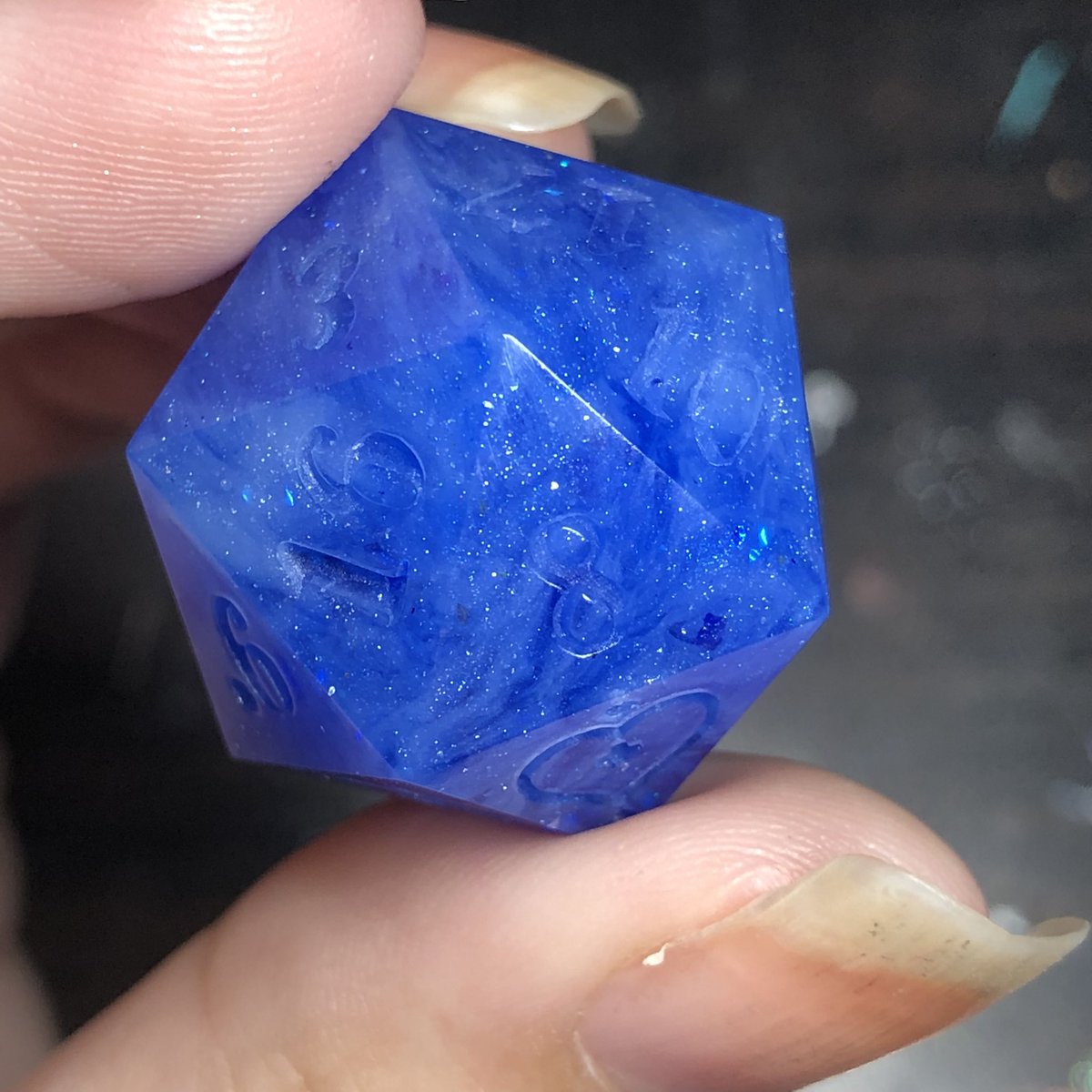 HealersHug's tweet image. Absolutely love the color of these dice. Hopefully I’ll be able to get the white to cooperate and swirl nicely for me next time. 

#handmadedice #dice #dnd #ttrpg #dungeonsanddragons #dicemaking #dicemaker #dicemakersofinstagram #dicegoblin