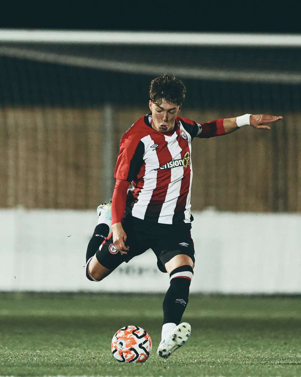 Ollie Shield putting in the work  💪

#BrentfordFC