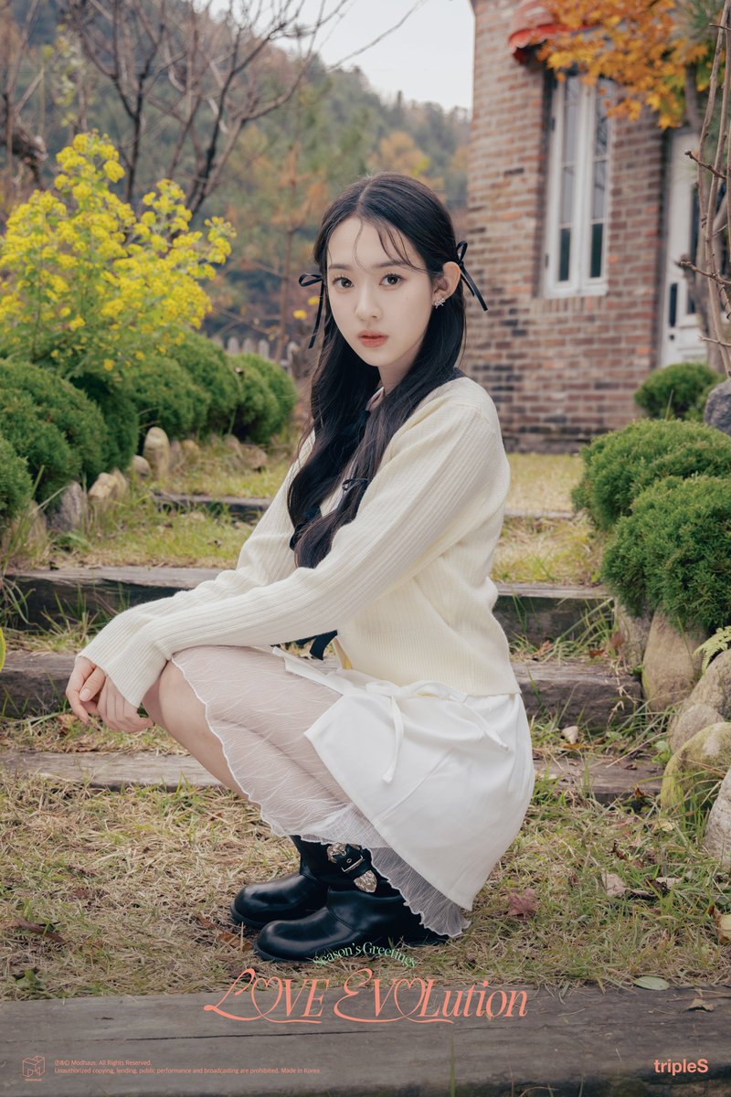 tripleSbraSil's tweet photo. 📒 | Prévia da S6 #SooMin 🐿️ para a versão #EVOLution 💞 do Season's Greetings de 2024 #LOVEEVOLution! ⚡
#tripleS_S #KimSooMin https://t.co/WwiakdFItE