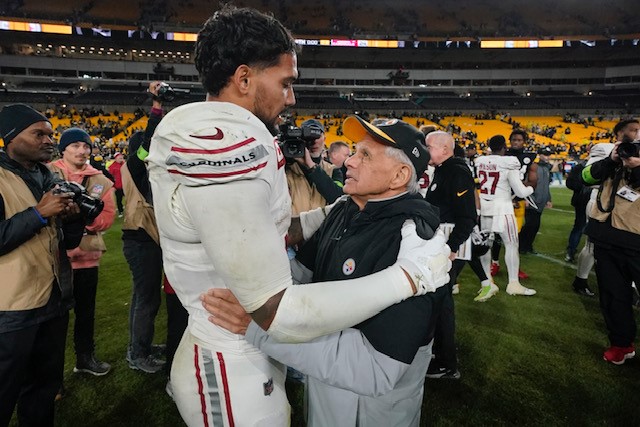 It's always wonderful to see a friendly face! Pictured: Dr. Maroon greeted by @JamesConner_ after the Cardinals/Steelers game. Here's to renewing old friendships! Dr. Maroon and James are both past recipients of the 'Jerome Bettis Man of the Year for Humanism' award.