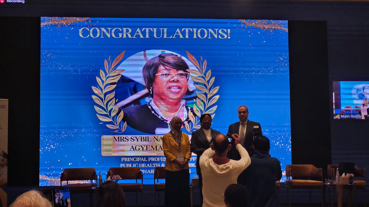 @OoasWaho is proud of its staff @OsseiSybil who was honoured at the on-going Scientific Conference on Cairo, by the Africa Union Development Agency (@NEPAD_Agency) for her regional efforts and innovations in enhancing access to medical products in @ecowas_cedeao & the continent.