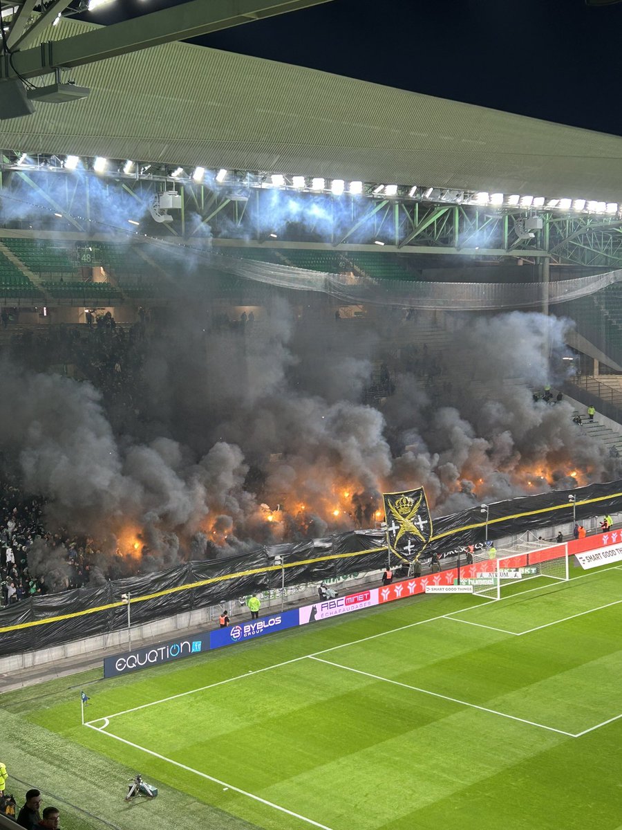 Site_Evect's tweet photo. Fumis version « Sainte Barbe » en Kop Nord 🔥⛏️

Tifo pour la Sainte Barbe du côté des GA92 : « Plus que jamais des valeurs qui doivent rejaillir sur le terrain »

#ASSE #ASSEEAG #MF91
📸©️Evect https://t.co/7Nqz8tqFbq