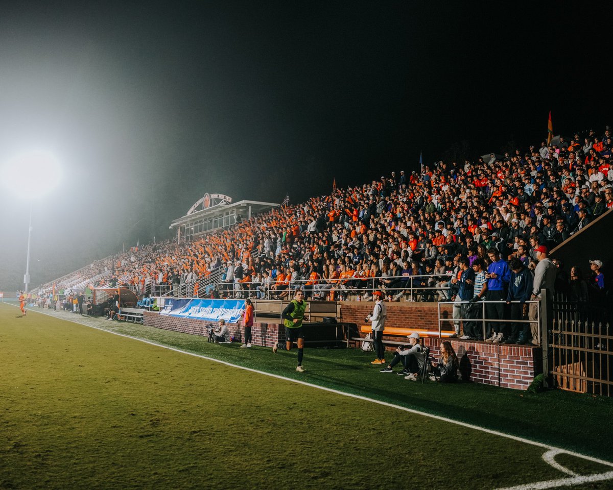 ClemsonMSoccer's tweet photo. The best fans in the country 🧡

Thank you for showing out on Saturday night. YOU made a difference! 

#ClemsonUnited https://t.co/J9VVPzwEeH