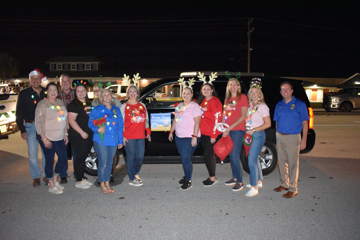 The State Attorney's Office participated in the Sebring Christmas Parade last Friday, everyone had a merry time! 🎄