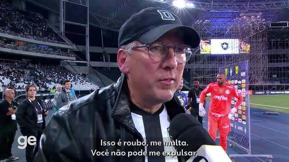 Dono da SAF do Botafogo, John Textor desativa conta no Twitter