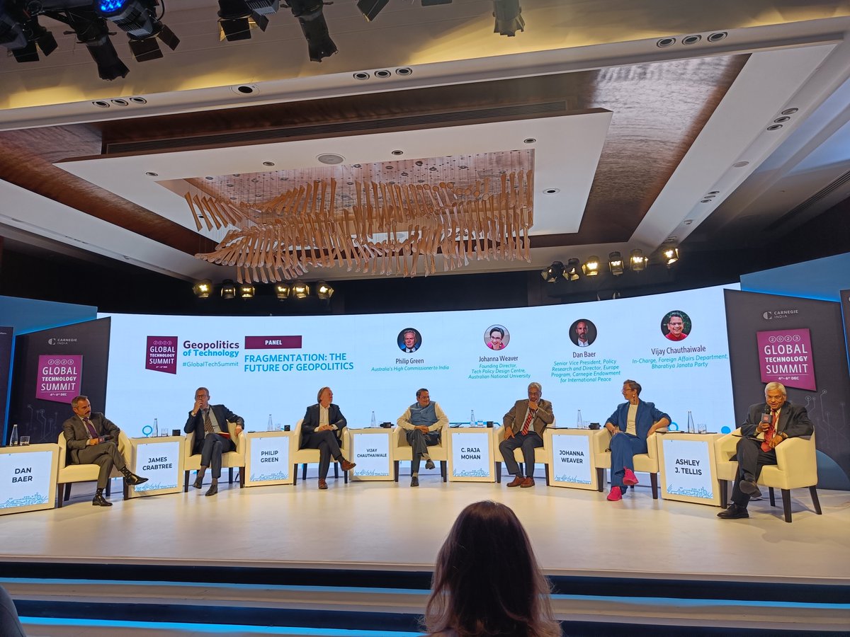 An absolute ensemble panel on 'Fragmentation: The Future of Geopolitics', at @CarnegieIndia 's  #GlobalTechSummit. 
Ft. @danbbaer , @jamescrabtree , @AusHCIndia , @vijai63 , @MohanCRaja , @_JohannaWeaver , and Ashley Tellis.