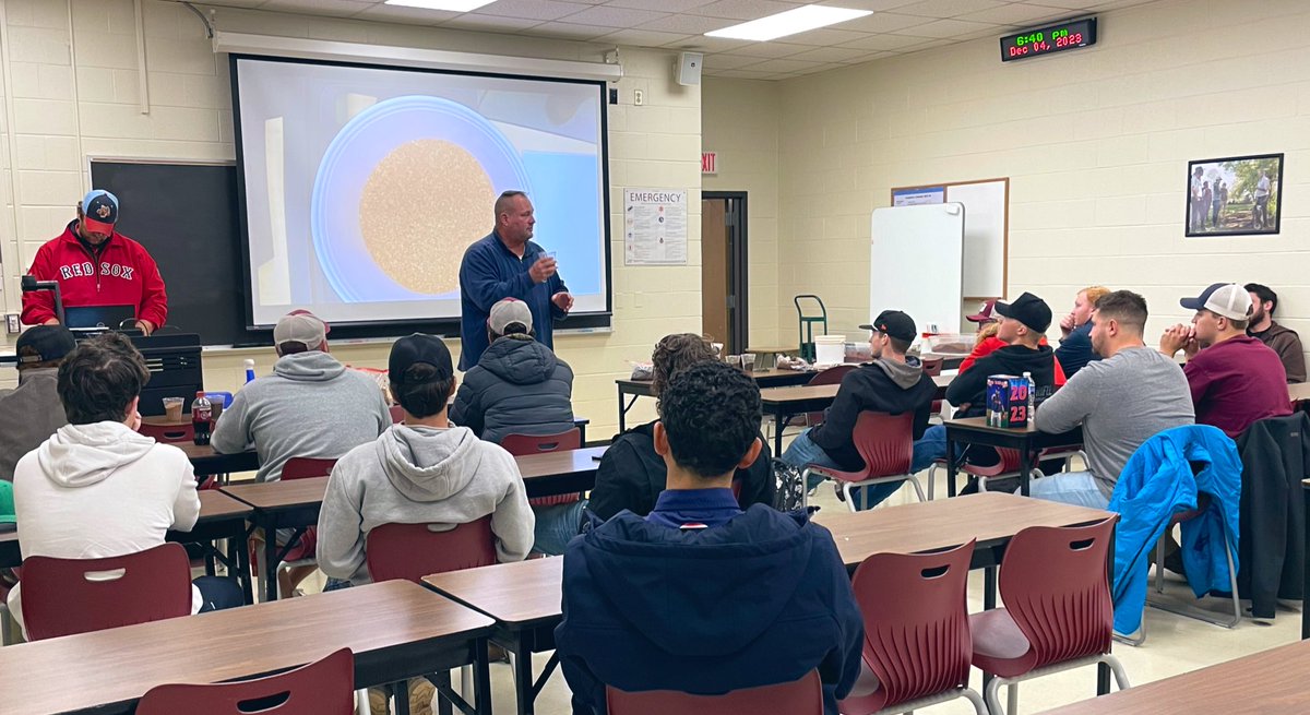 THANK YOU <a href="/WillColeRSTurf/">Will Cole CTP</a> and @BulldogFE for spending time with the Turfgrass Club to help prepare them for the 2024 <a href="/FieldExperts/">SFMA</a> and <a href="/GCSAA/">GCSAA</a> conferences. Will &amp; Chad were fantastic in engaging students with hands-on learning, and shared a wealth of invaluable industry insights!