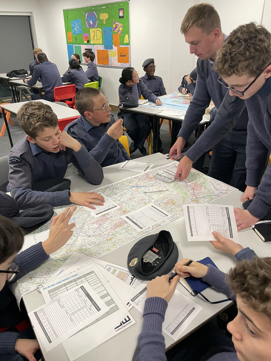 The RAF @ccf were thrilled to have former cadet and now part of the DS A/Plt Off May teach a flight planning lesson whilst on study break from his flying training with Leading Edge. A great evening ahead of AEF that bought the @aircadets syllabus to life!