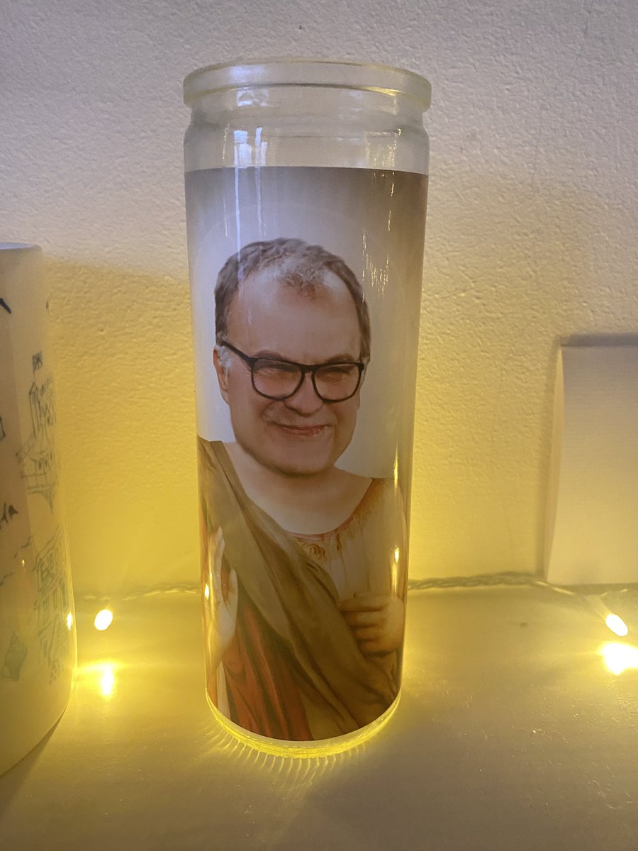 I need everyone to know that @suziruffell just came round and thought this was a Holy Candle of Alan Carr on my mantelpiece