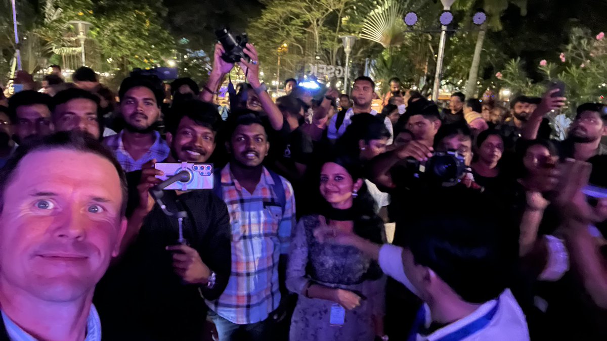 lukejerram's tweet photo. 50,000 people arrived all at once to the launch of #museumofthemoon in #kerala India for @GSFK2023 Got a bit out of hand -after lots of interviews with press, 5 bouncers had to help me out of the crowd demanding selfies every step of the way out of the park !?Intense! https://t.co/fwRIzh58vo