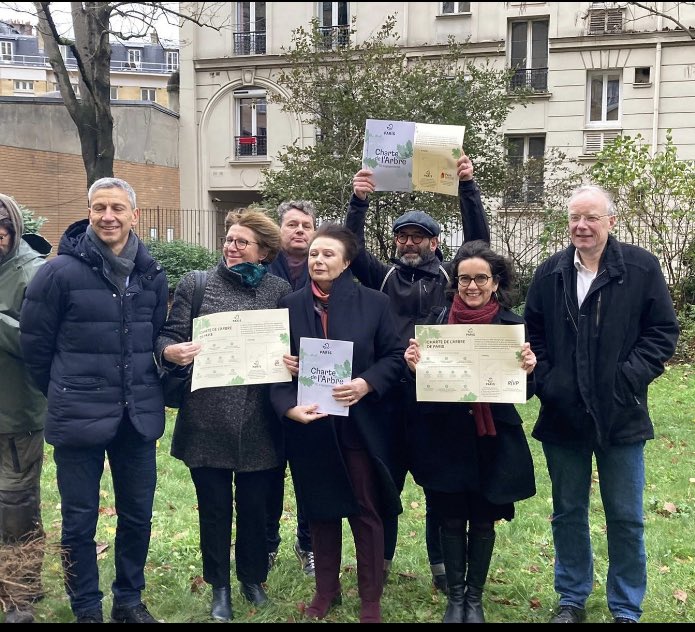 🌳Nous étions aux côtés de <a href="/C_Najdovski/">Christophe Najdovski</a> et de <a href="/jacquesbaudrier/">Jacques Baudrier</a> pour réaffirmer l’engagement des 3 bailleurs sociaux ac la Ville pour faire vivre un patrimoine arboré et créer + d’îlots de fraîcheur indispensables à la respiration de <a href="/Paris/">Paris</a> , signant ensemble la Charte de l’Arbre