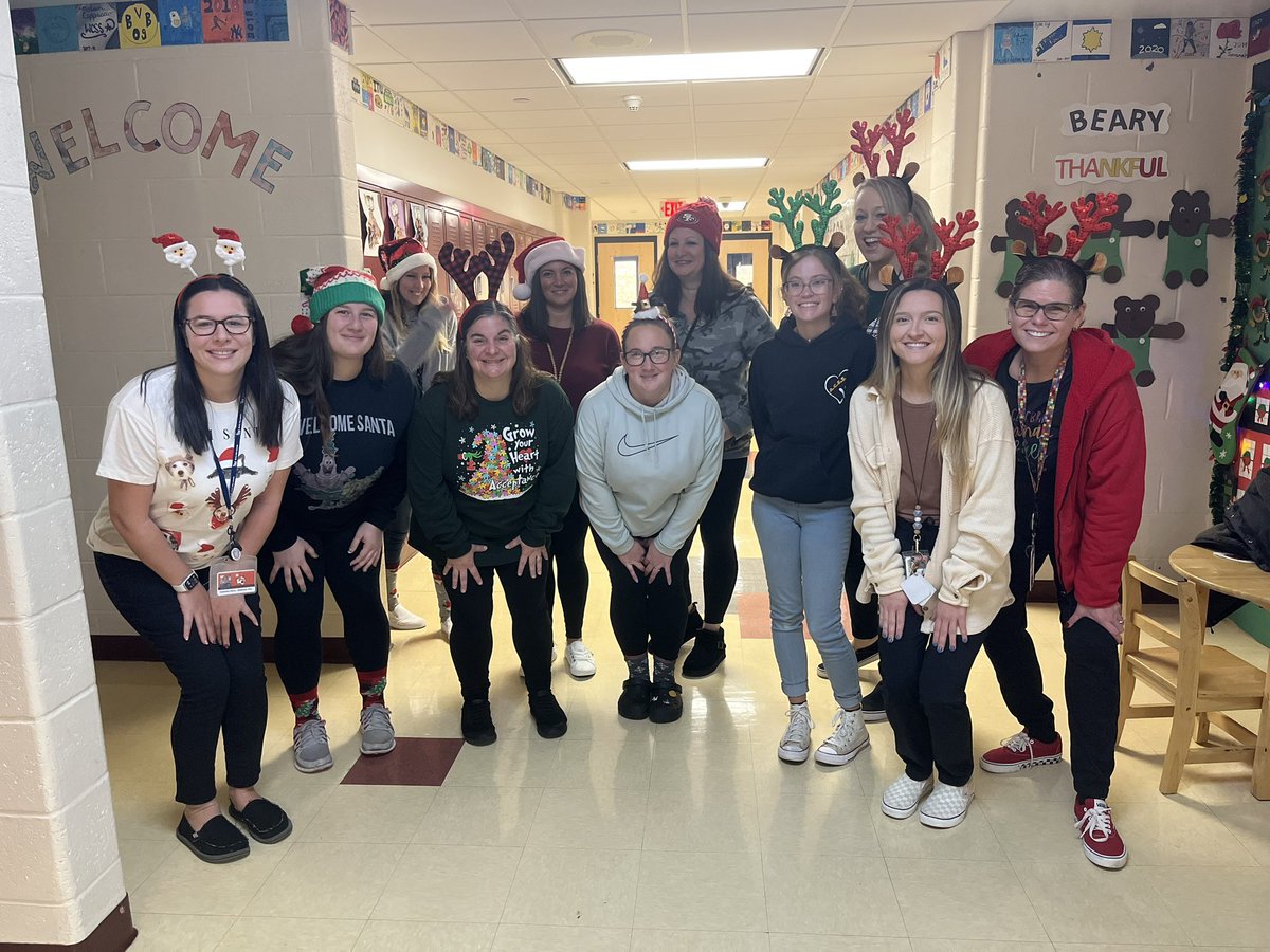 ACES festivity for our #districtholidaychallenge