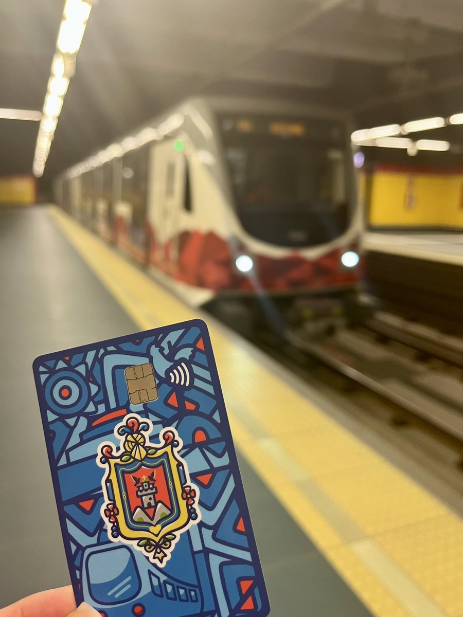 NathalyNoboa's tweet photo. ¡Que belleza de Metro!

Ver tanta emoción, felicidad y orgullo de ser Quiteño/a, te llena de ánimos.

#metrodequito https://t.co/BmYrVrmFLm