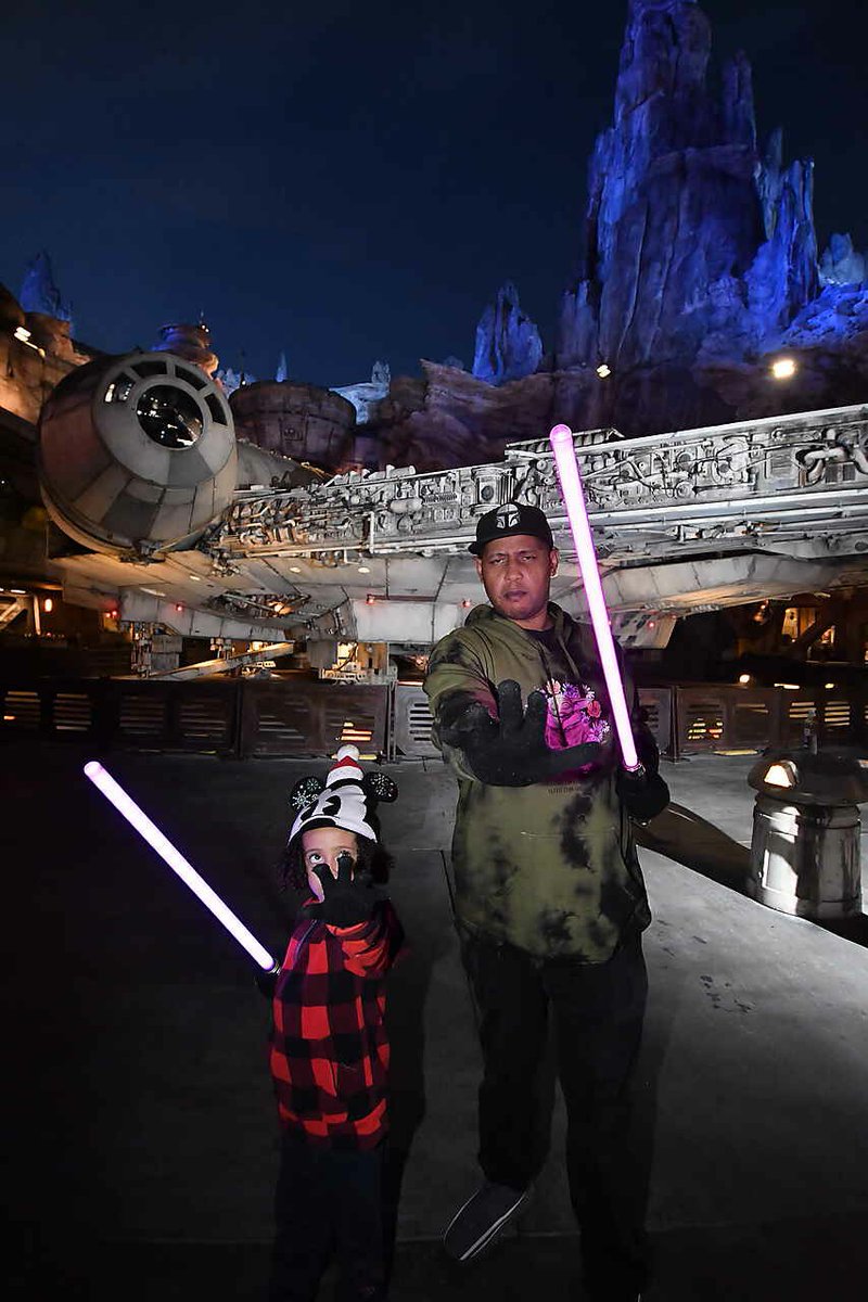 mike_8420's tweet photo. Always two, there are.. No more no less. A Master and and Apprentice.  #ThisIsTheWay #WhereEverIGoHeGoes #MasterAndApprentice #Disneyland #GalaxysEdge #Batuu #BlackSpireOutPost #BatuuBoyz https://t.co/4uRNRAH2qj