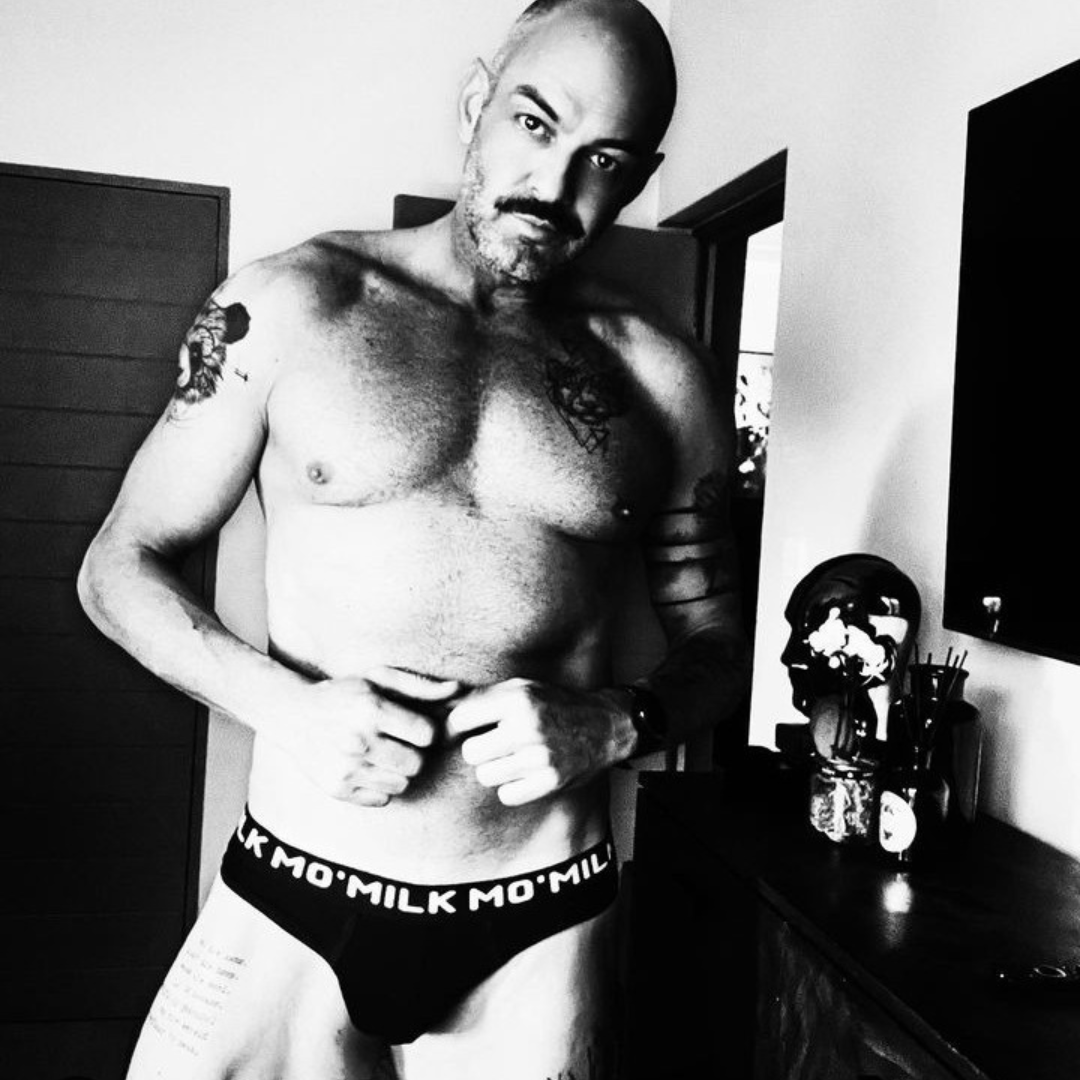 momilkunderwear's tweet photo. Rockin our Mo'Milk Basic Black Brief is the ever so hot IG its_me_ed_ee ππ₯πππ
#MOMILK #momilkrealness #ManCrush #SelfLove #HunkyHunks #MCMvibes #MancrushMadness #EyeCandyAlert #ManlyMan #ManCrushGoals https://t.co/Oz0UecpDq8