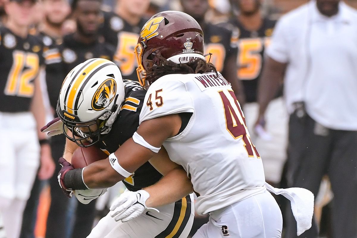 Blessed to receive my first D1 offer from <a href="/CMU_Football/">Central Michigan Football</a>. Thank you <a href="/CoachMcNamara9/">Ryan McNamara</a> for this opportunity. #AGTG <a href="/coachdtwhite/">Derek White</a> <a href="/CSAPrepStar/">PREPSTAR</a>
