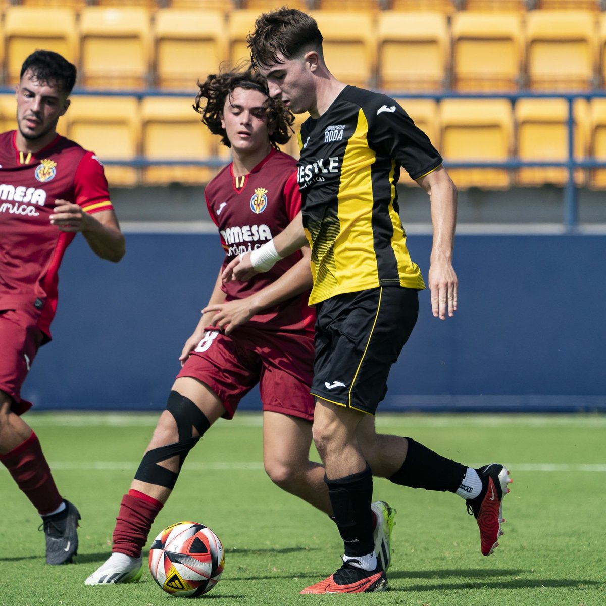 ¡Sergio Vinatea, convocado con la <a href="/SEFutbol/">Selección Española Masculina de Fútbol</a> Sub-17 🇪🇦!

El atacante del Juvenil A participará con la Selección en los entrenamientos que se celebrarán del 11 al 14 de diciembre en Alfaz del Pi (Alicante).

¡𝗘𝗻𝗵𝗼𝗿𝗮𝗯𝘂𝗲𝗻𝗮, <a href="/sergioviina9/">sergioviina9</a> 👏!

#CDRoda #SomRoda