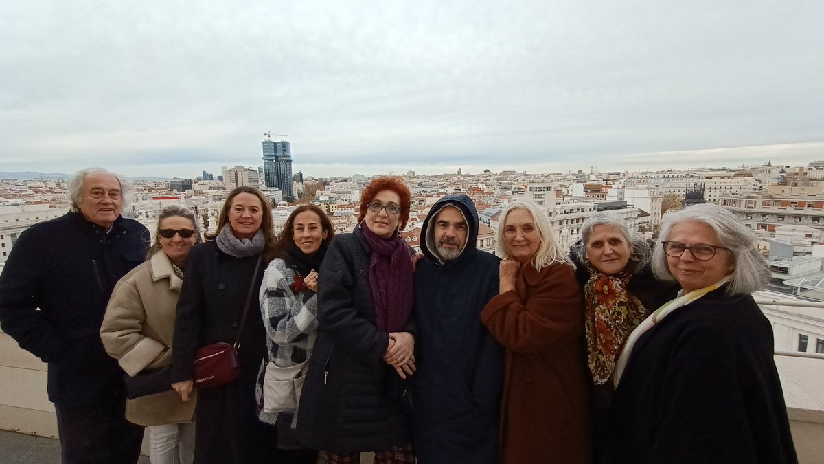 Celebramos El Día Internacional de los Voluntarios. Y lo hacemos con ellos para agradecerles su colaboración desinteresada y solidaria, especialmente en nuestro mercadillo solidario, un proyecto con el que ayudamos a nuestros beneficiarios a salvar sus dificultades.
¡GRACIAS!