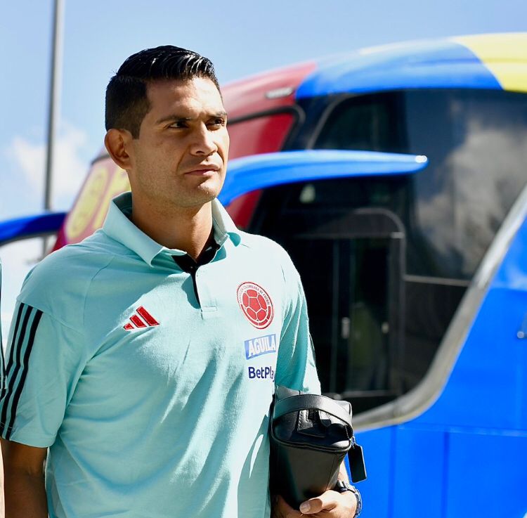 guevaracarlos8's tweet image. El                     ///                Yo