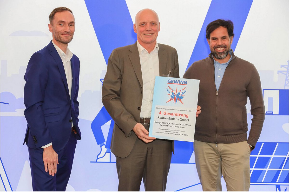 Ribbon Bio (@ribbonbiolabs) on Twitter photo Proud to be top 4 GEWINN-Jungunternehmer:innen-Wettbewerb 2023 - Best Start-ups of Austria | David A. Maier and <a href="/hpvladar/">Harold P. de Vladar</a> Photo <a href="/GEWINNcom/">GEWINN.com</a> #award #wirtschaftsmagazingewinn #AustriaStartups #Ribbonbiolabs Proud to be top 4 GEWINN-Jungunternehmer:innen-Wettbewerb 2023 - Best Start-ups of Austria | David A. Maier and <a href="/hpvladar/">Harold P. de Vladar</a> Photo <a href="/GEWINNcom/">GEWINN.com</a> #award #wirtschaftsmagazingewinn #AustriaStartups #Ribbonbiolabs