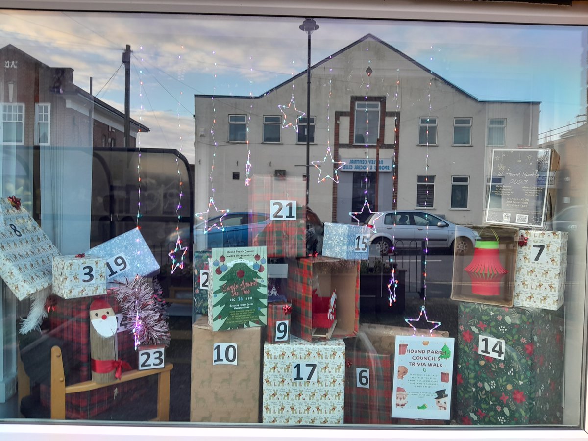 Day 5 of the Advent Calendar window reveals Santa's Sleigh