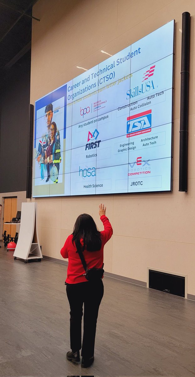 MISDVanguardHS's tweet image. Thank you, Parents, for attending Coffee with the Dean this morning. We love partnering with you in helping our students achieve success in every facet of their academic careers! #CommitmentToCommunity #EquitableOutcomes  #CollaborativeRelationships #CultivatingCulture #LETMISD