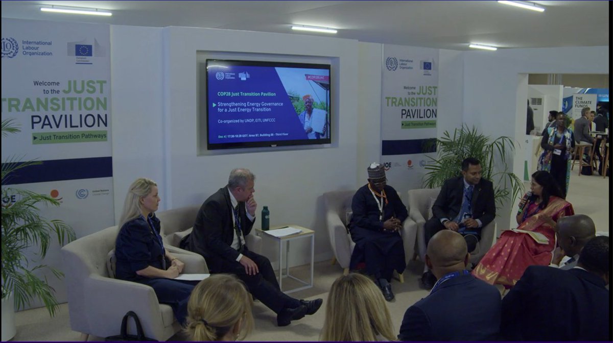 🌍 At #COP28UAE , we unveiled a discussion paper, spotlighting Nigeria as a case study on #energygovernance. Check out the paper for insights and key questions. This is open for input and discussion. Your feedback matters! 🤝
Read at: undp.org/policy-centre/…