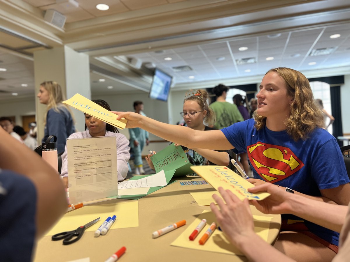 WFU Residence Life and Housing tweet media