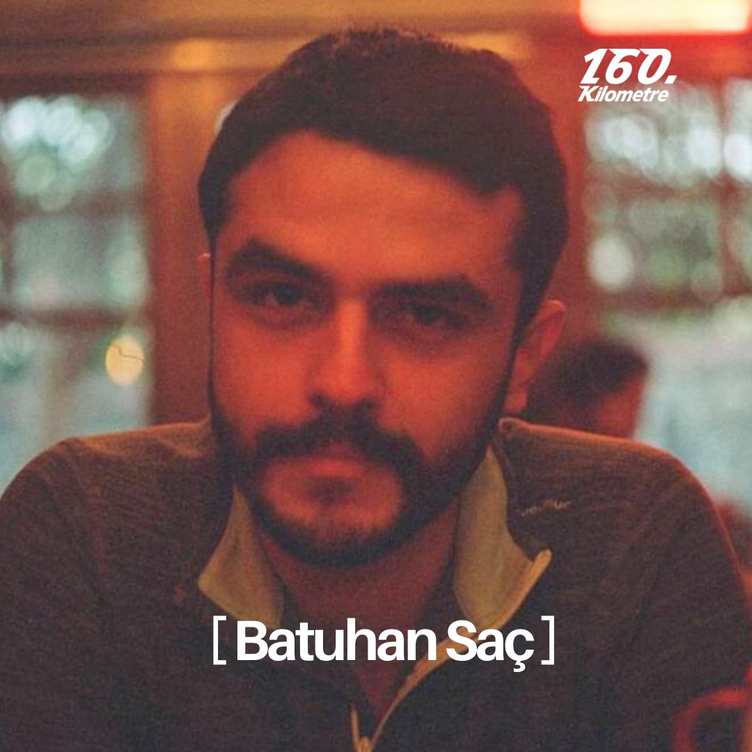 “şehri bir morg ve annem koruyacak,
şehre bir göz ve babam bakacak
son kararım, ateşi kim bulduysa o yansın”

Batuhan Saç İstanbul Aydın Üniversitesi’nde psikoloji eğitimi aldı, İstanbul Üniversitesi Aziz Sancar Deneysel Tıp Enstitüsü’nde sinirbilim yüksek lisansını (özel