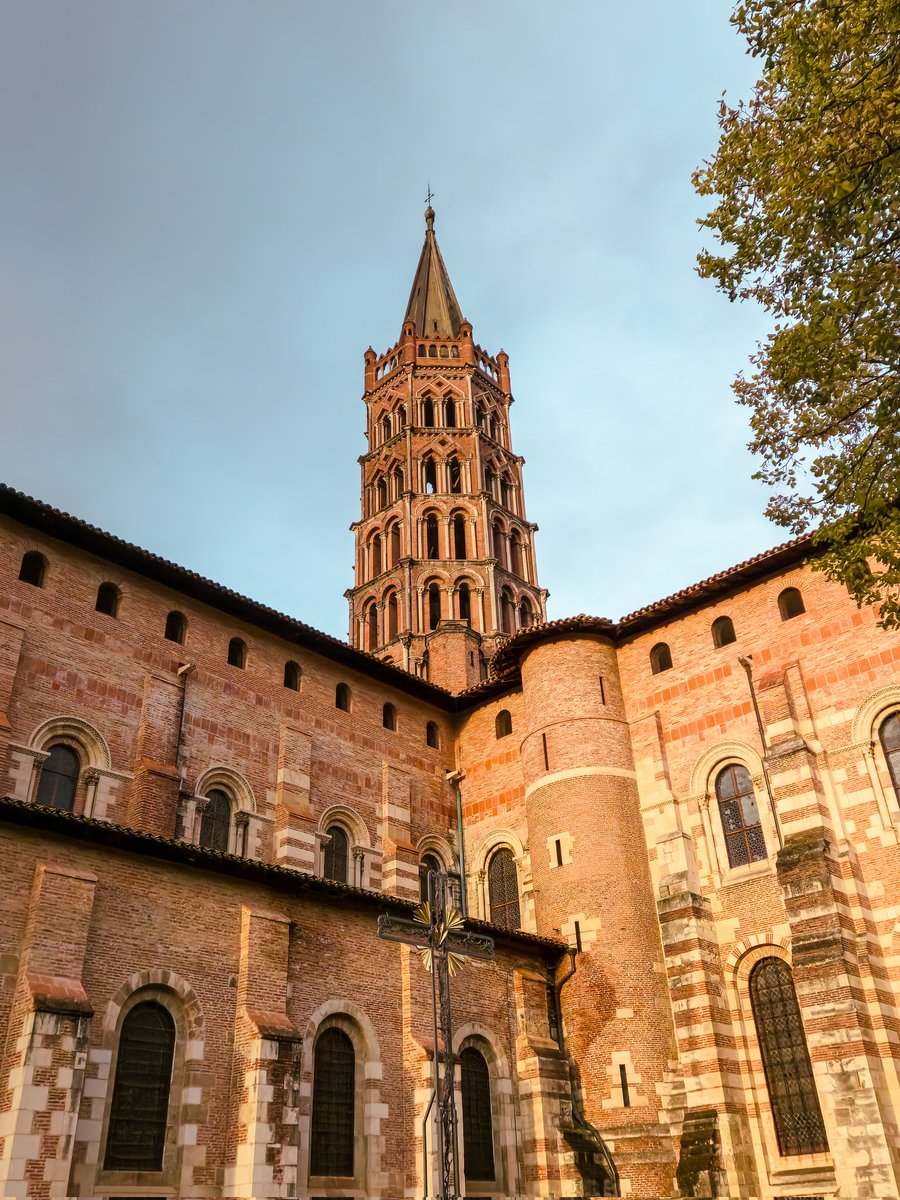 GwennAdu's tweet image. Toujours top les visites professionnelles de @cap_com dans le cœur des villes d'accueil pour découvrir le magnifique patrimoine local. Tu es belle @Toulouse 🩷 #capcom23