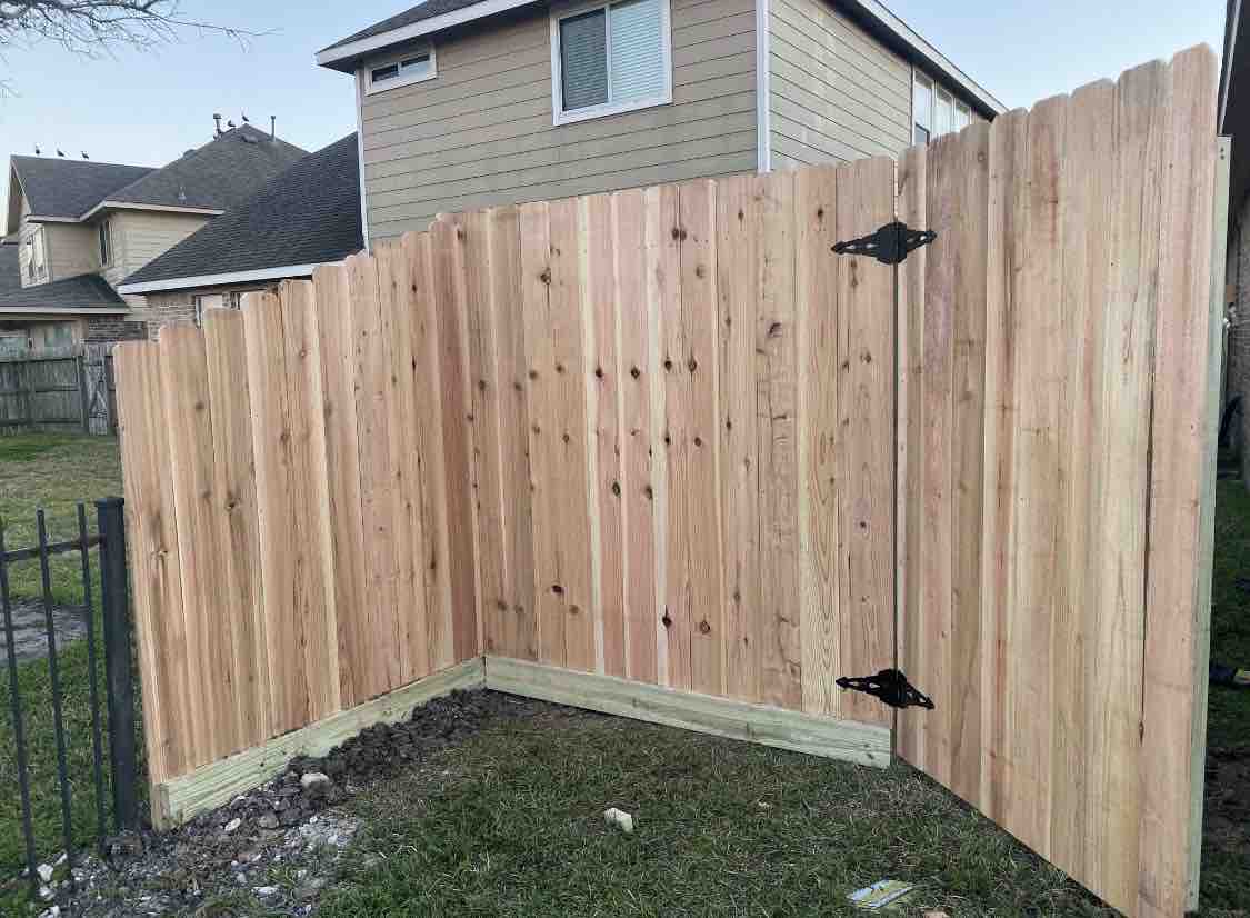 ProBuiltBuilder's tweet image. ProBuilt Builder excels in every detail – from elegant interiors to sturdy fences, we bring excellence to every facet of construction. #fenceremodel