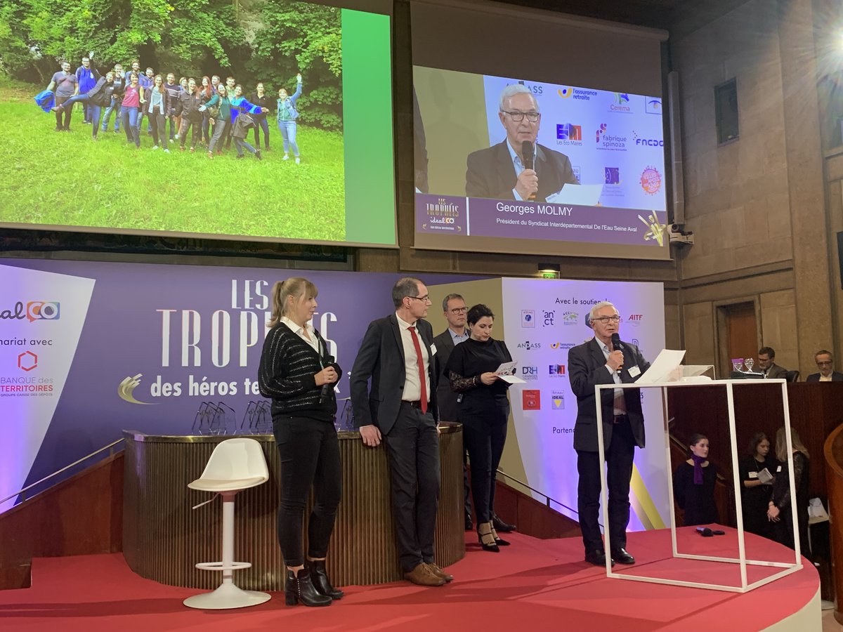 🏆Trophées des Héros Territoriaux

Félicitations à Héloïse LIGNY du <a href="/sidesa76/">SIDESA</a>, lauréate du Prix Performant dans la catégorie Environnement pour son projet "Anim’ l’Eau 76 - Avancer ensemble pour la protection de la ressource en eau"
#HerosTerritoriaux #idealCO #eau #collterr