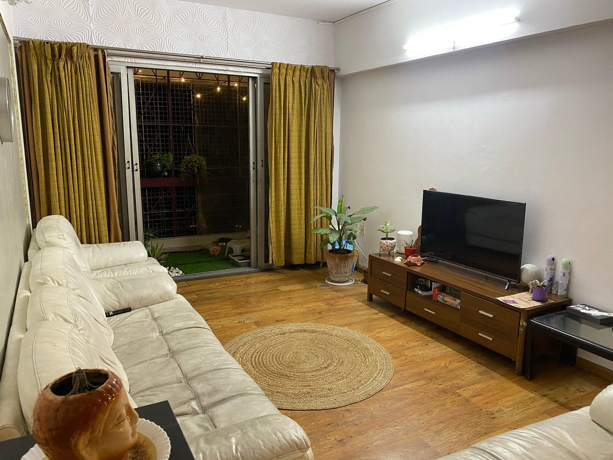 AtulyaPathak344's tweet photo. @BangaloreRoomi 
Opening for 1 room in a spacious 3 BHK house located in Richmond town. The house has 4 balconies; wooden flooring;  and a covered parking space. (Ideal for people working in MG road, Kormangla, UB City, and Lavelle Road). The House is well-lit and fully frnsd https://t.co/XLFUu5OxB2