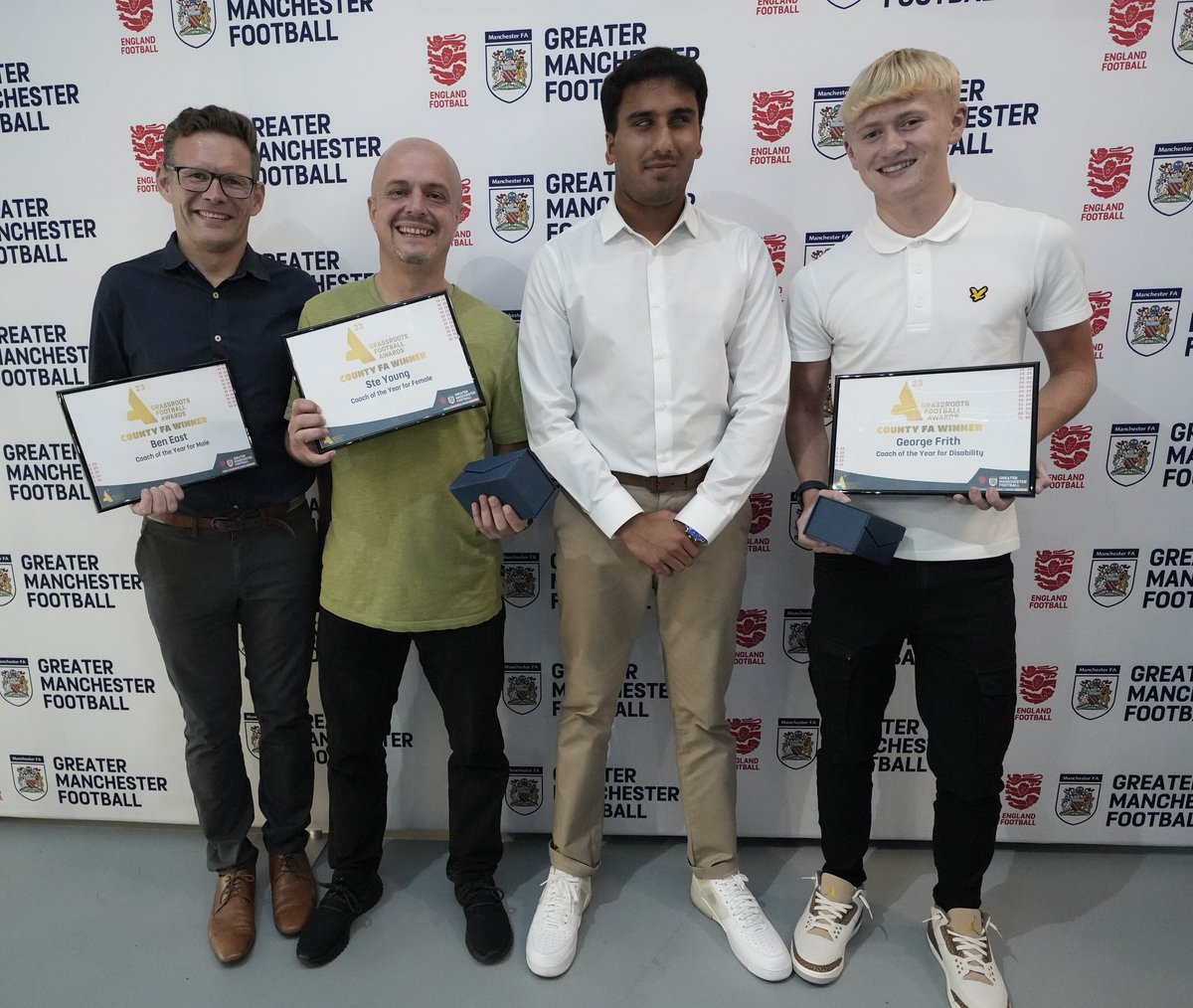 Manchester_FA's tweet photo. We would not be able to do what we do without the incredible work of volunteers who bring grassroots football to life across Greater Manchester ❤️

Thank you for all your hard work and dedication, no matter what role you play 🙌

#InternationalVolunteerDay https://t.co/5G4CH82Sm9